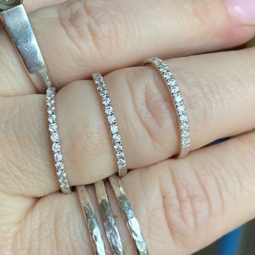 Moissanite Band 0.3cttw Silver, Rose or yellow gold - Picture 3 of 9